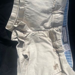 Abercrombie&Fitch short shorts.